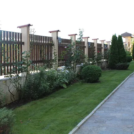 Salut In Viyana Apartment Nesebar